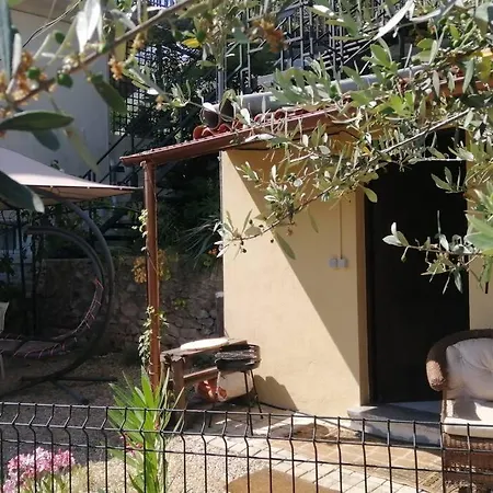 Holiday home Maisonnette Avec Vue Et Jardin, Environnement Et Situation Priviligies Roquebrune-Cap-Martin